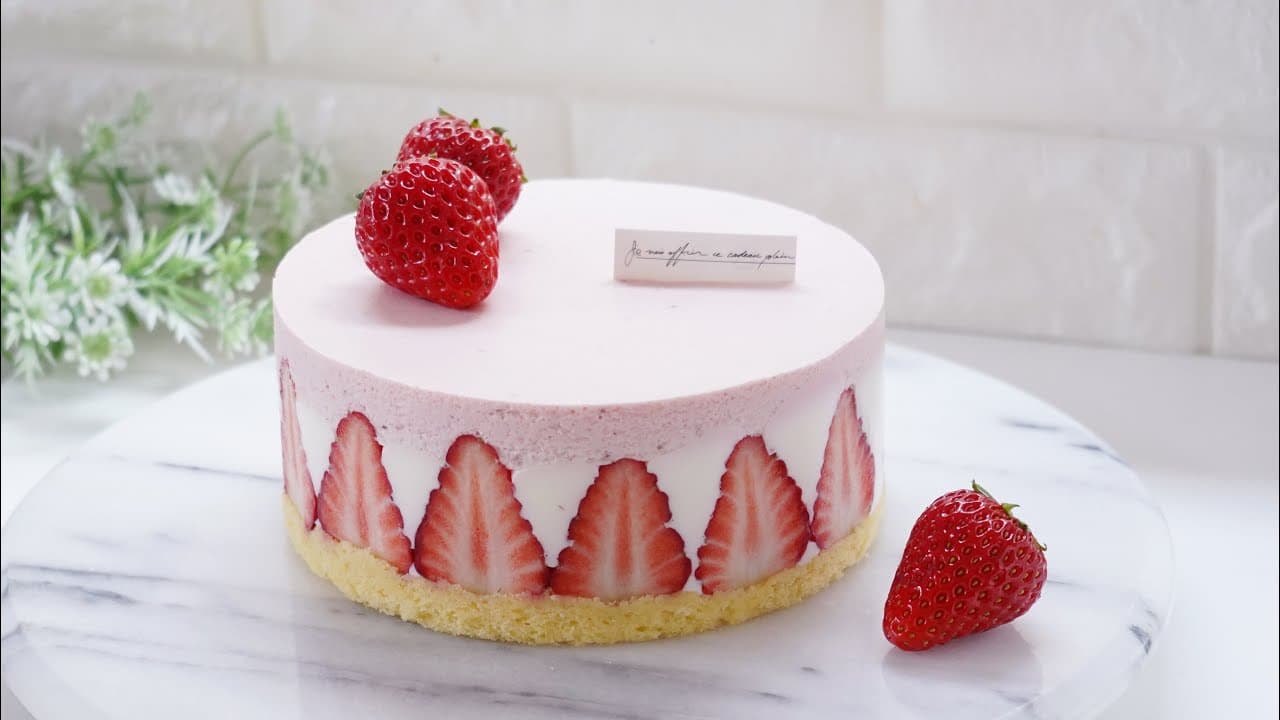 いちごのレアチーズケーキ