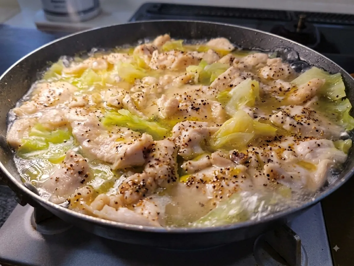 鶏むねキャベツ鍋|材料はキャベツ半玉と鶏むね肉だけの超痩せ鍋