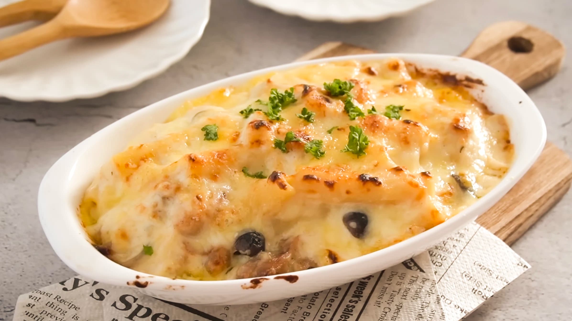 マカロニグラタンの作り方☆意外と簡単!濃厚クリーミーな美味しいホワイトソースの作り方やマカロニを茹でるコツをご紹介します☆-How to make Macaroni Gratin-【料理研究家ゆかり】